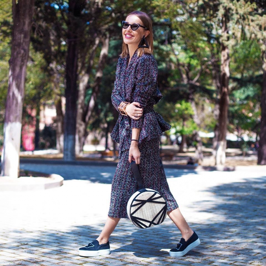 Kseniya Sobchak wearing designer Anouki Areshidze’s clothes geotv.ge