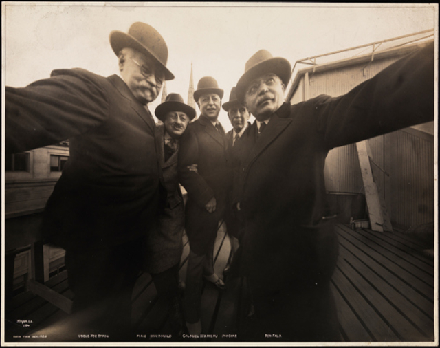 First selfies – Awesome photos of five photographers taken in 1920 geotv.ge