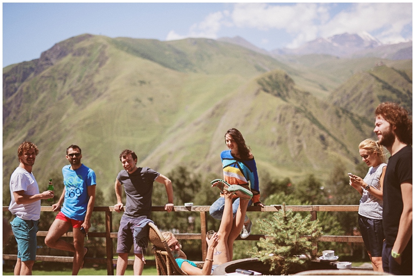 Russian couple’s amazing wedding in Kazbegi, Georgia geotv.ge