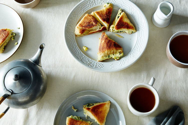 Khachapuri among 10 recipes that prove you should eat more melted cheese geotv.ge