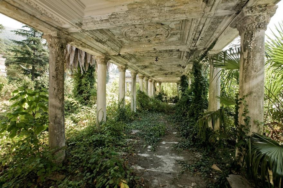 Abkhazia's train station among worlds most ghostly and charming abandoned places geotv.ge