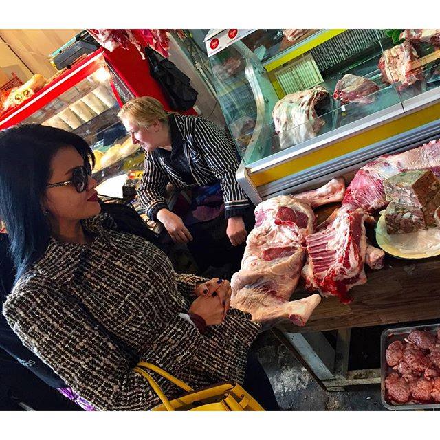 A charming chef from Indonesia enjoying her trip in Georgia geotv.ge