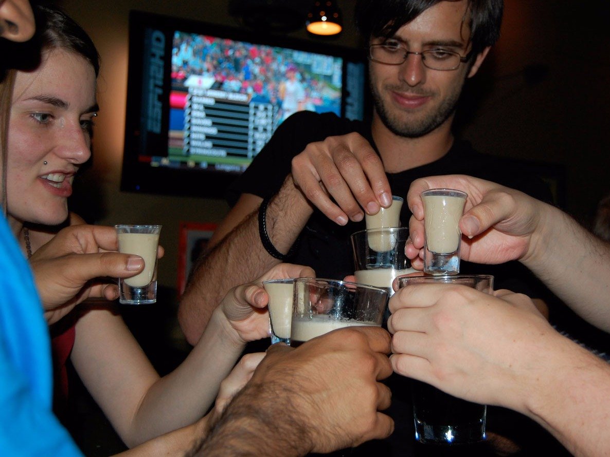 “In Georgia only drink your wine during a toast” – 10 Surprising food etiquette rules around the world geotv.ge