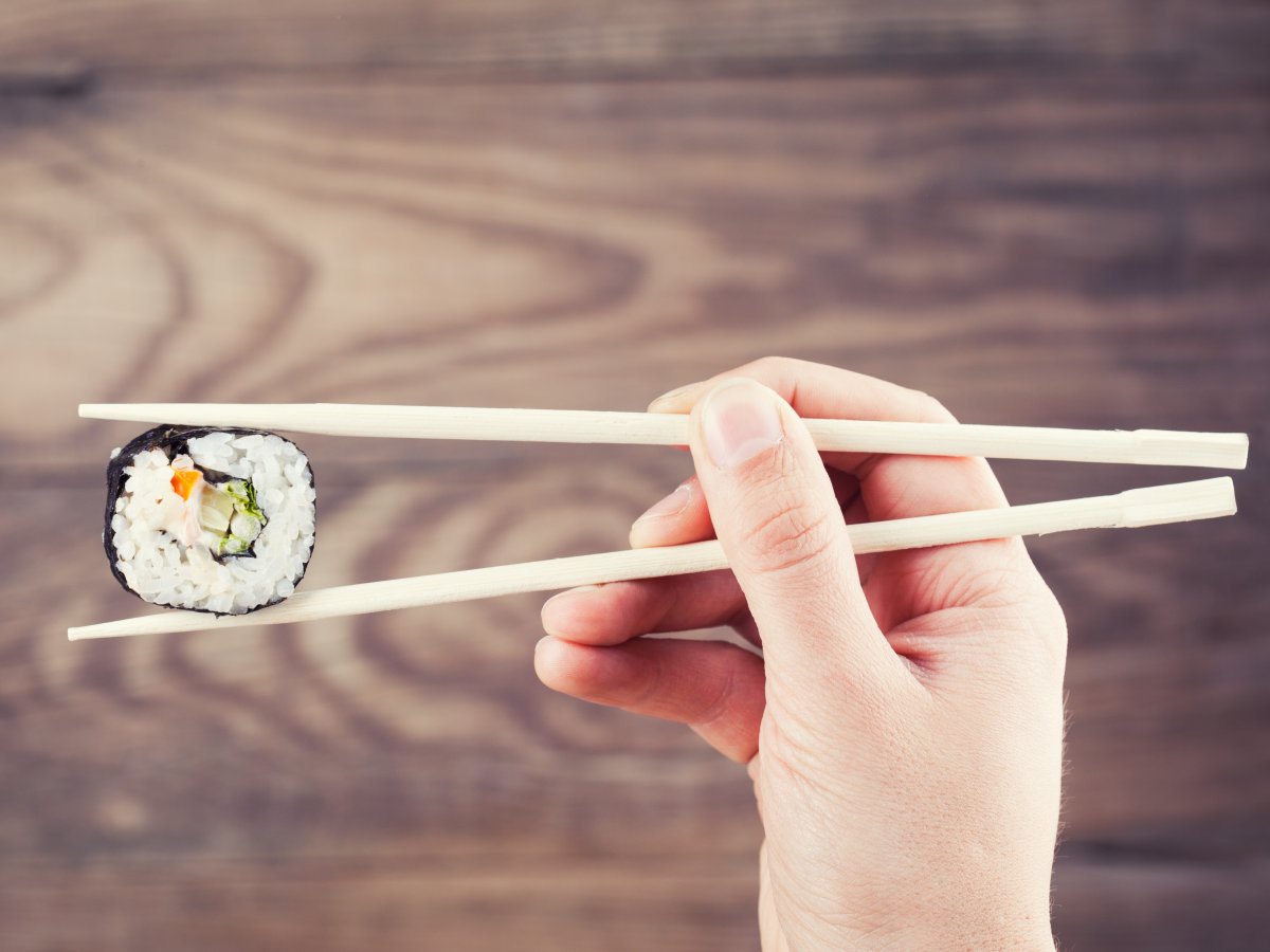 “In Georgia only drink your wine during a toast” – 10 Surprising food etiquette rules around the world geotv.ge