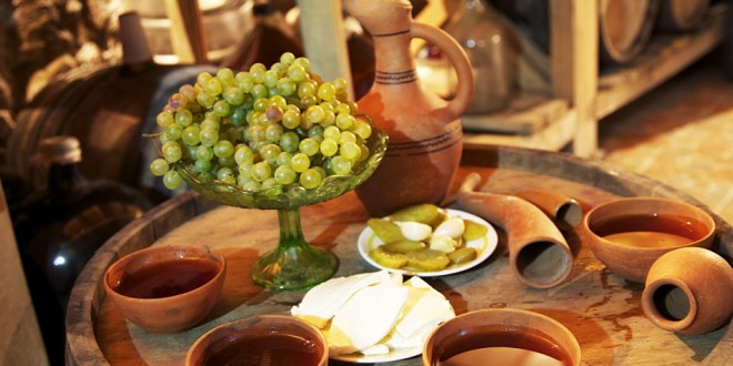 How to Eat Like a Georgian - Exploring The Supra Feast geotv.ge