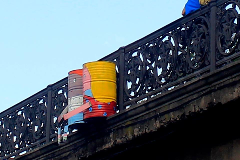 This cute couple on Metekhi bridge will fill you with positive energy – A new work of art by Gagosh geotv.ge