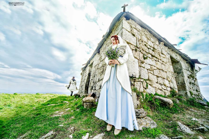 Extraordinary wedding shoot in Georgia’s natural wonders geotv.ge