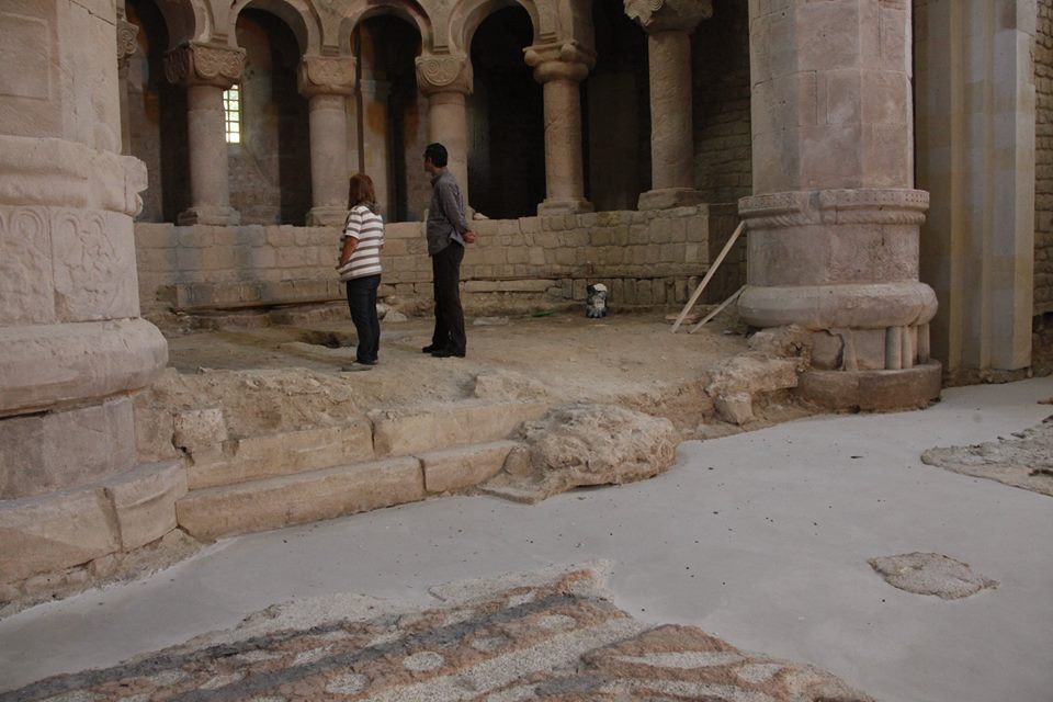 Historic discovery: Unique 11th-century floor uncovered at Ishkhani monastery geotv.ge