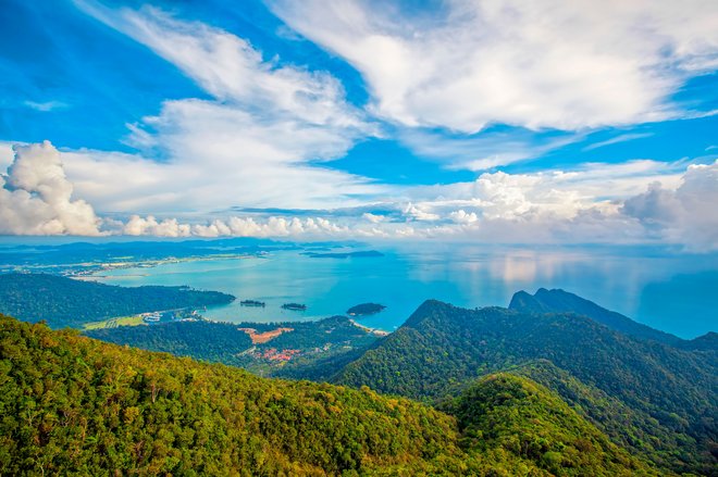 Georgia listed among VOGUE's 10 hottest travel destinations of 2017 geotv.ge