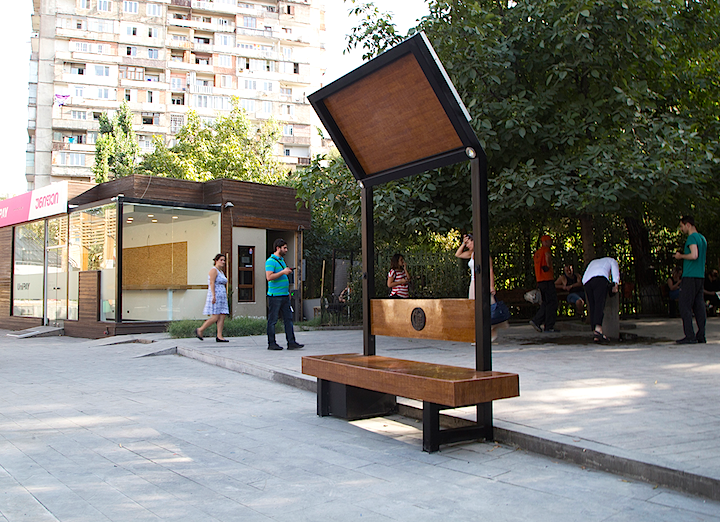 First bench with mobile phone charging function installed in Tbilisi geotv.ge