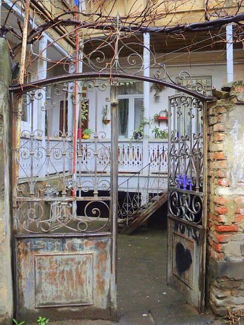 Most charming historic buildings of Tbilisi - A trip through the city’s past geotv.ge