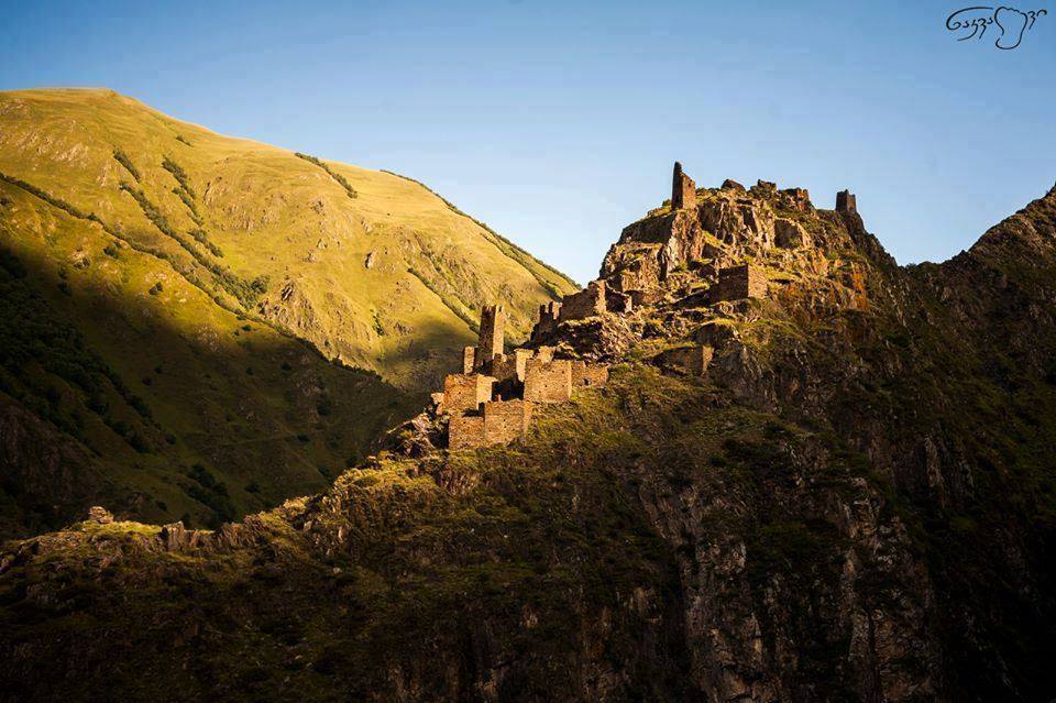 Medieval and once abandoned Mutso village in Khevsureti being rehabilitated geotv.ge
