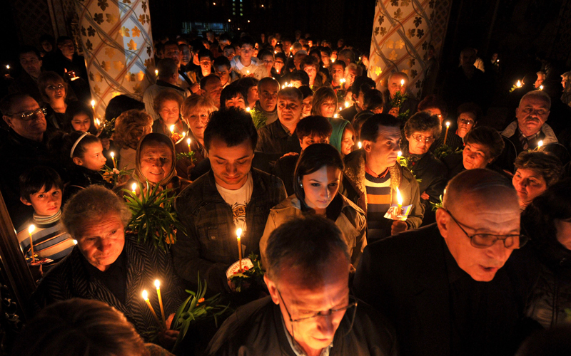Stunning Holy Fire Ritual at the Tomb of Jesus in Jerusalem geotv.ge