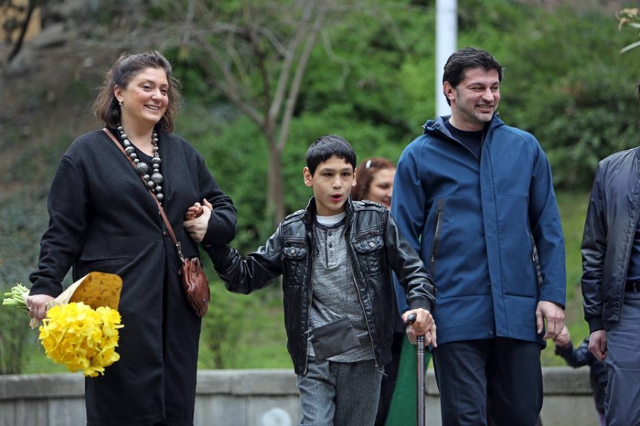 Tbilisi City Hall gifts food stand to a teenager street vendor with cerebral palsy geotv.ge