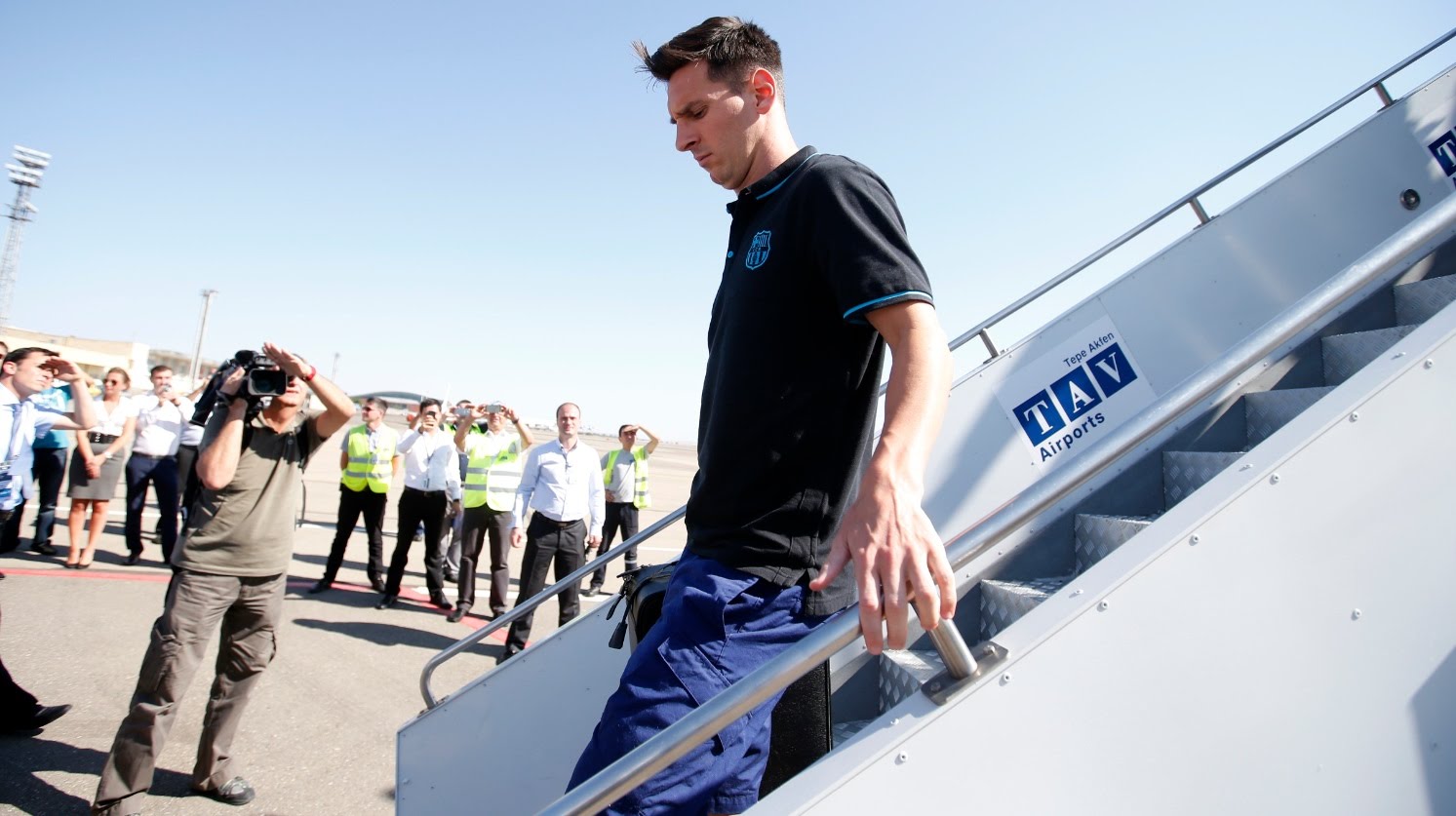 Messi appointed Ambassador for Responsible Tourism by Georgian head of World Tourism Organization geotv.ge
