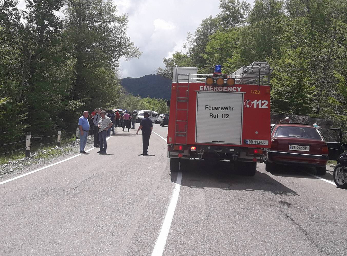 Minibus carrying kids on excursion falls into ravine claiming several lives geotv.ge