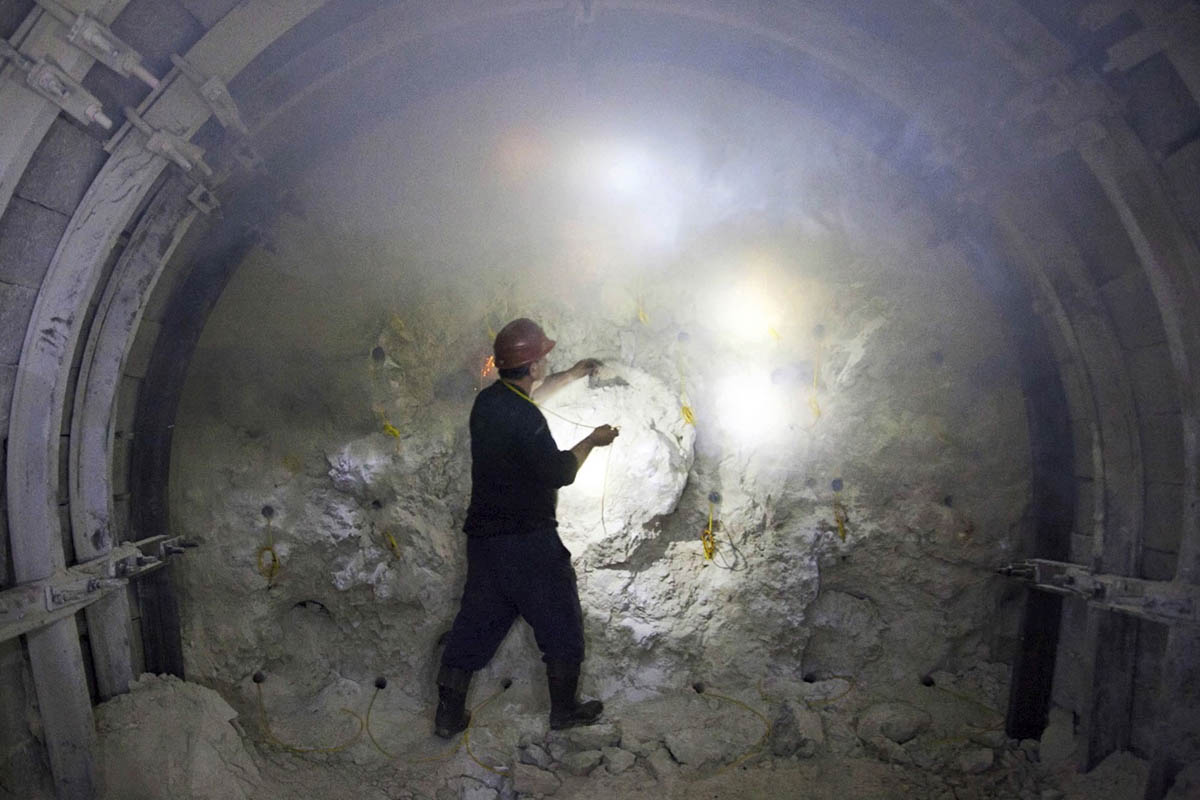 Chiatura mine claims yet another life - Georgian worker dies during excavation works geotv.ge