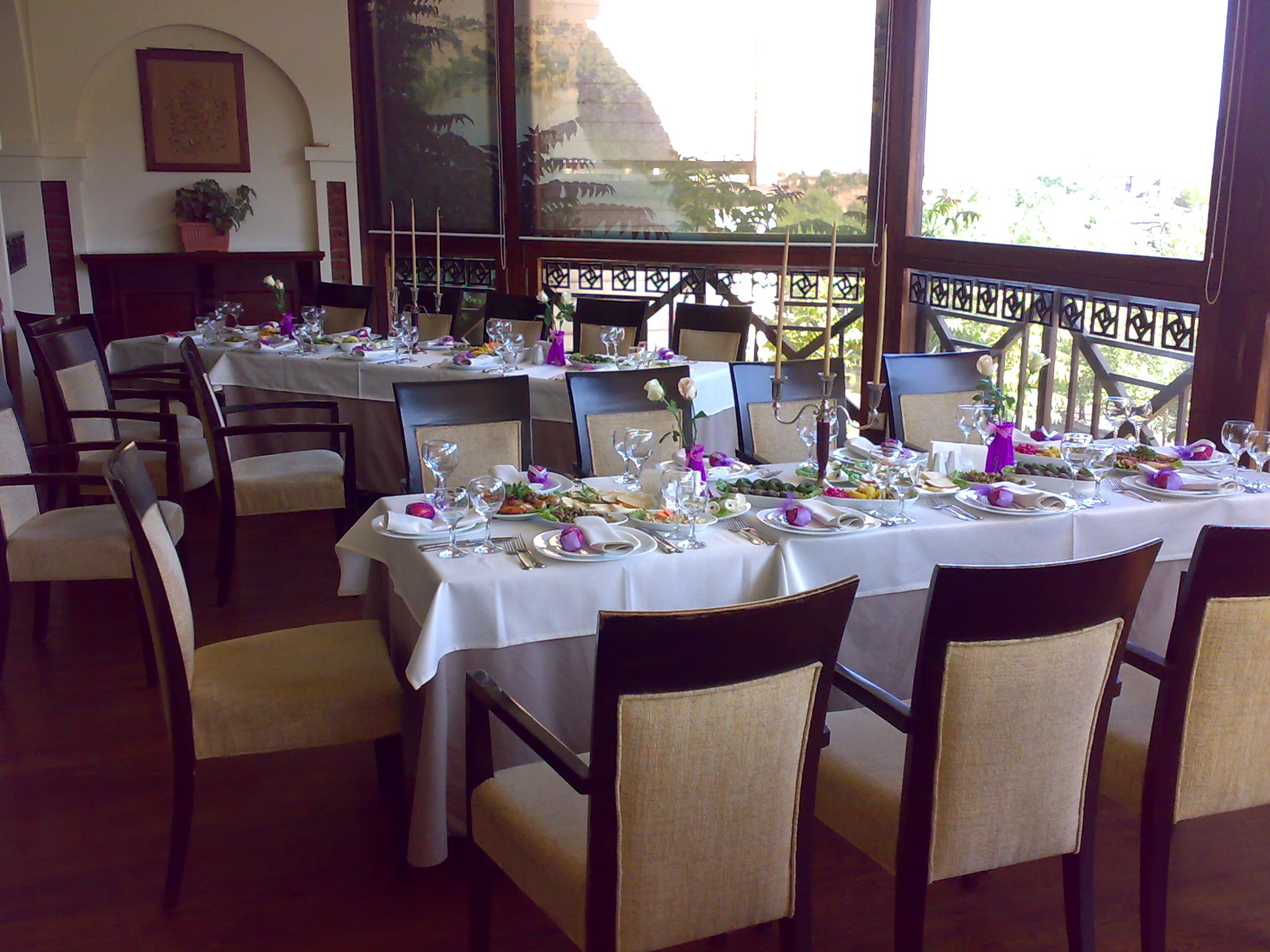 Restaurant Old Metekhi - Synthesis of Georgian traditions and fine taste geotv.ge