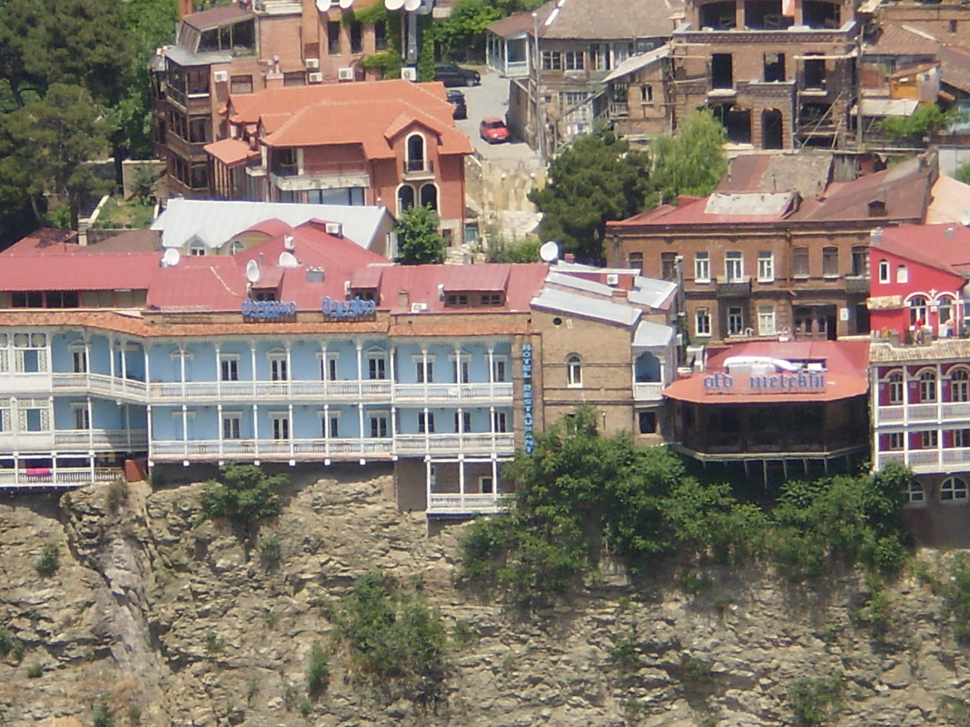 Restaurant Old Metekhi - Synthesis of Georgian traditions and fine taste geotv.ge
