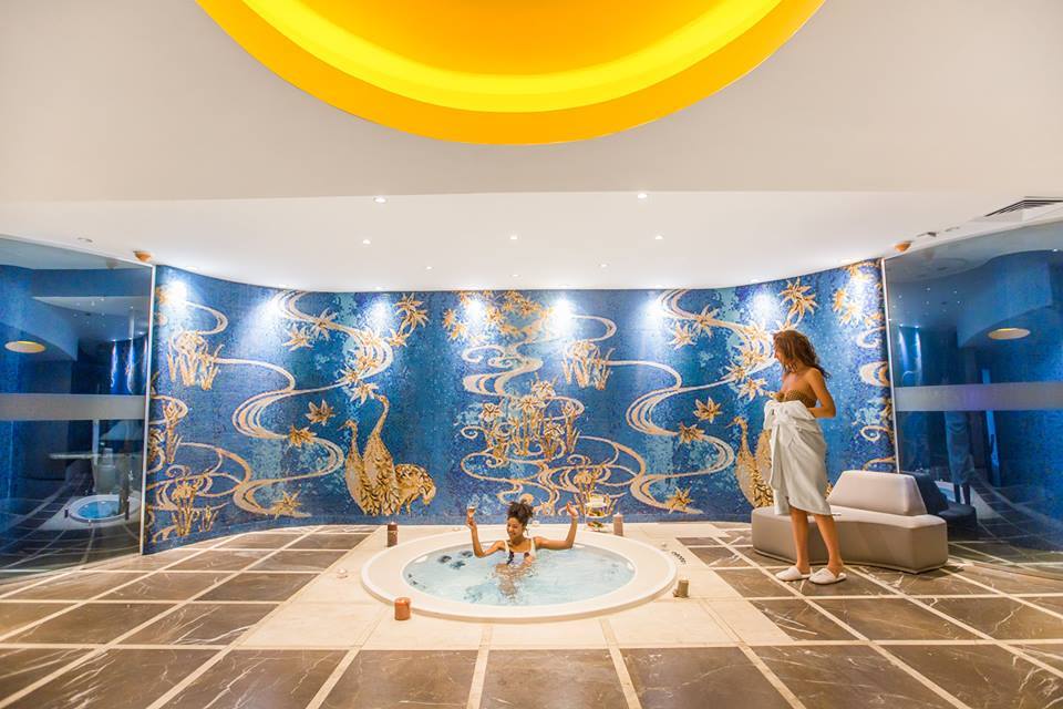 What Imeli building and place where first OSCARS ceremony was held have in common geotv.ge