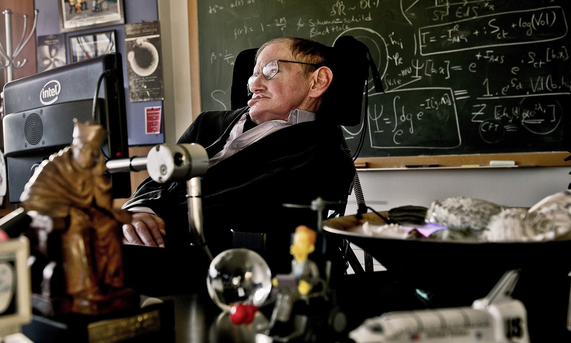 World famous physicist Stephen Hawking passes away aged 76 geotv.ge