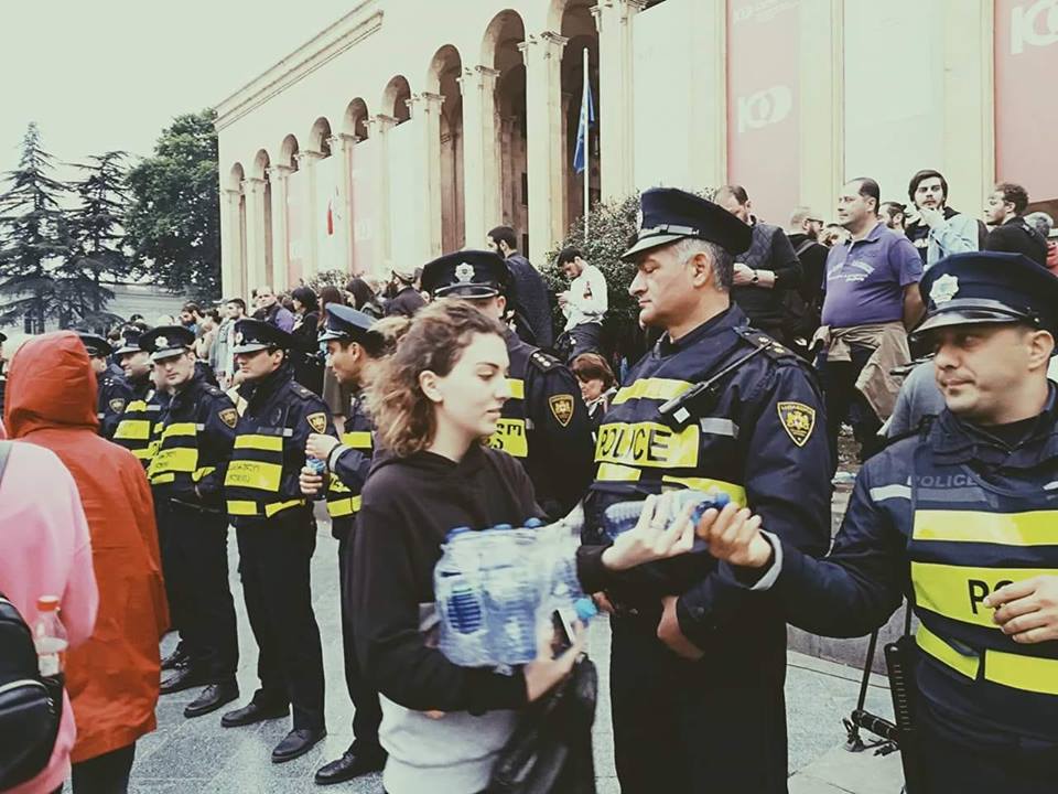 The first protest expressed through massive rave to electronic music in Tbilisi geotv.ge
