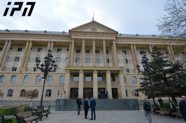 Pre-trial detention ordered for eight people detained at Tbilisi clubs for illegal drug trade geotv.ge