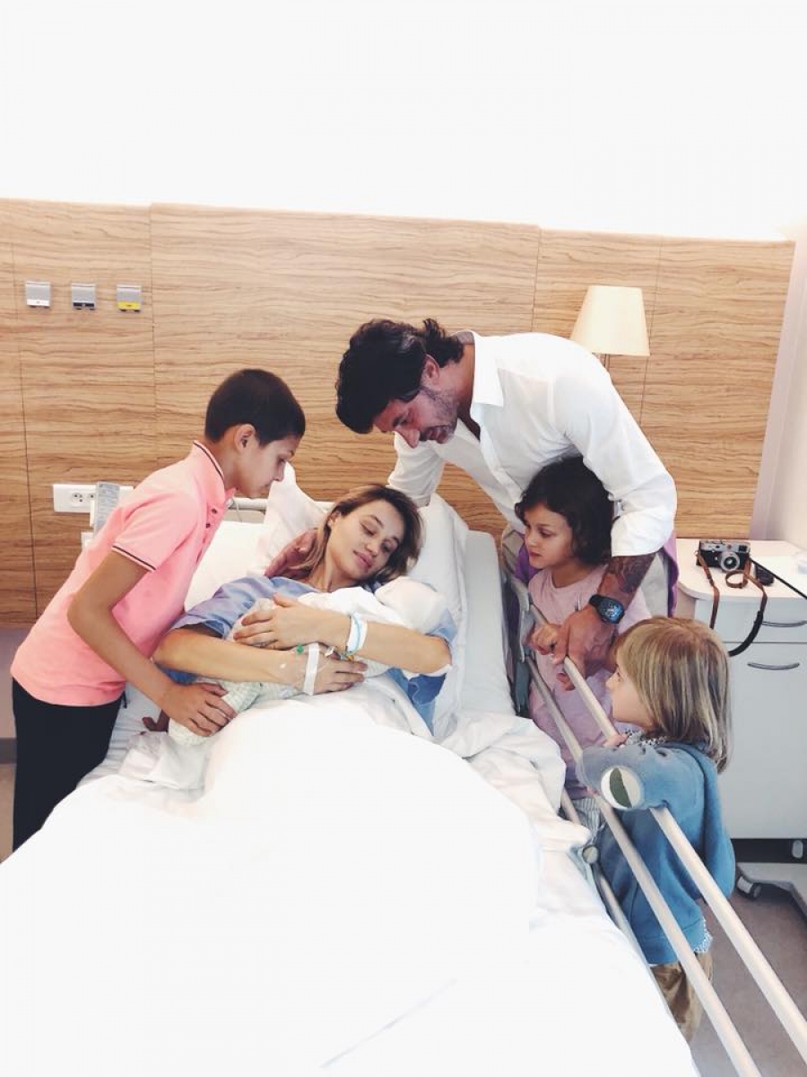Tbilisi Mayor Kakha Kaladze has become a father for a fourth time geotv.ge