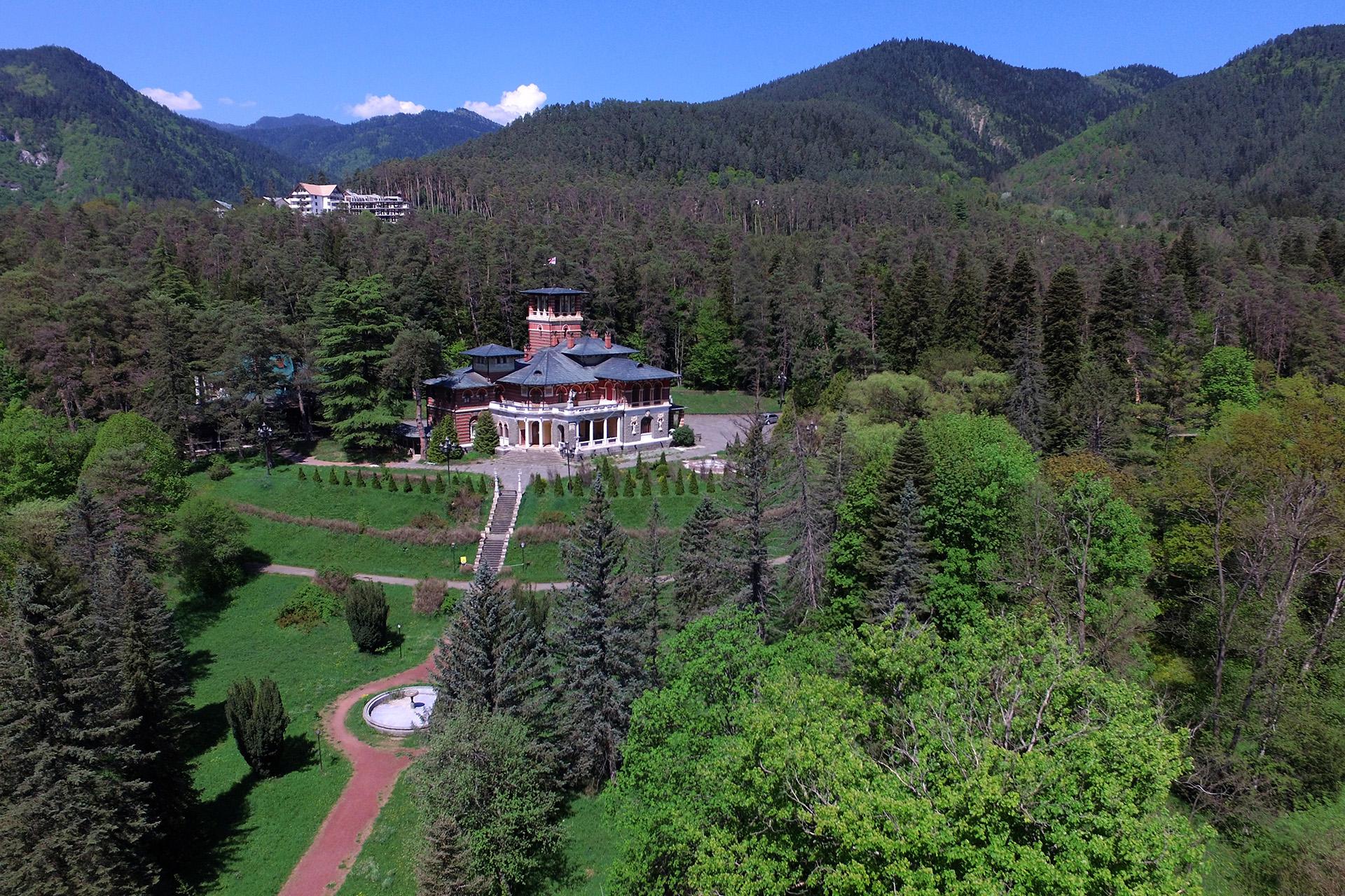 Top 12 Must-See Places in Georgia likani