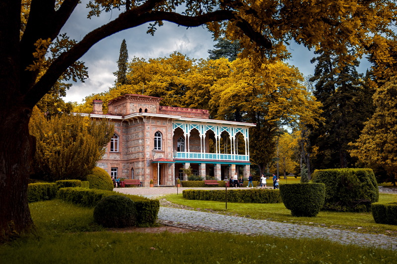 Top 12 Must-See Places in Georgia tsinandali_palace