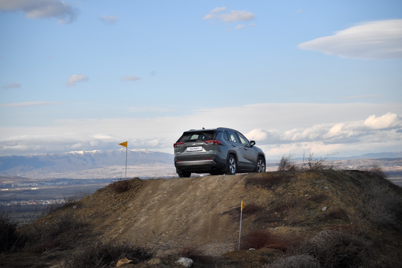 RAV4 No Compromise and Corolla Set to Impress – Two New Cars Presented by Toyota toyota