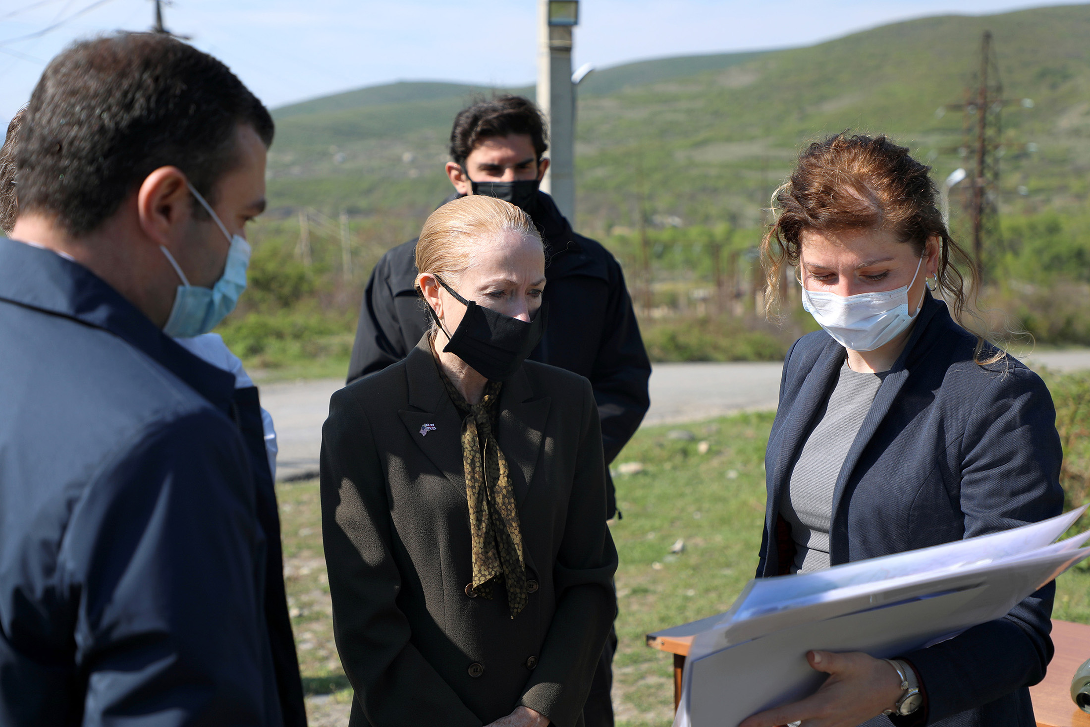 US ambassador Kelly Degnan visits occupation line in Georgia geotv.ge